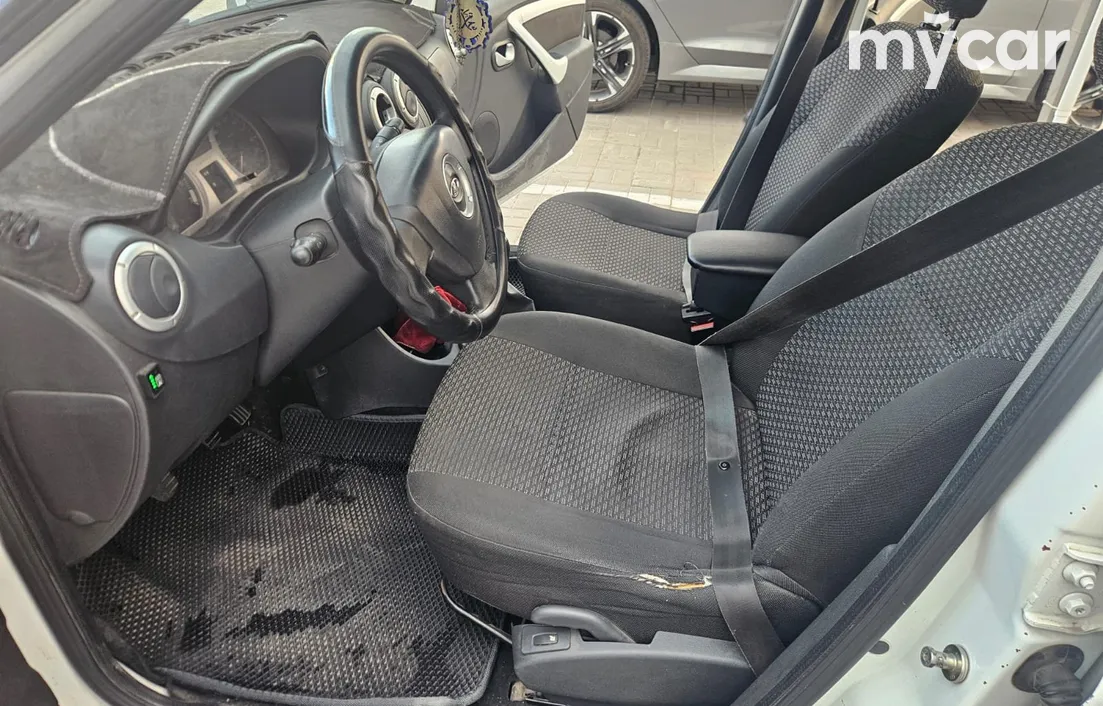 LADA Largus 2013