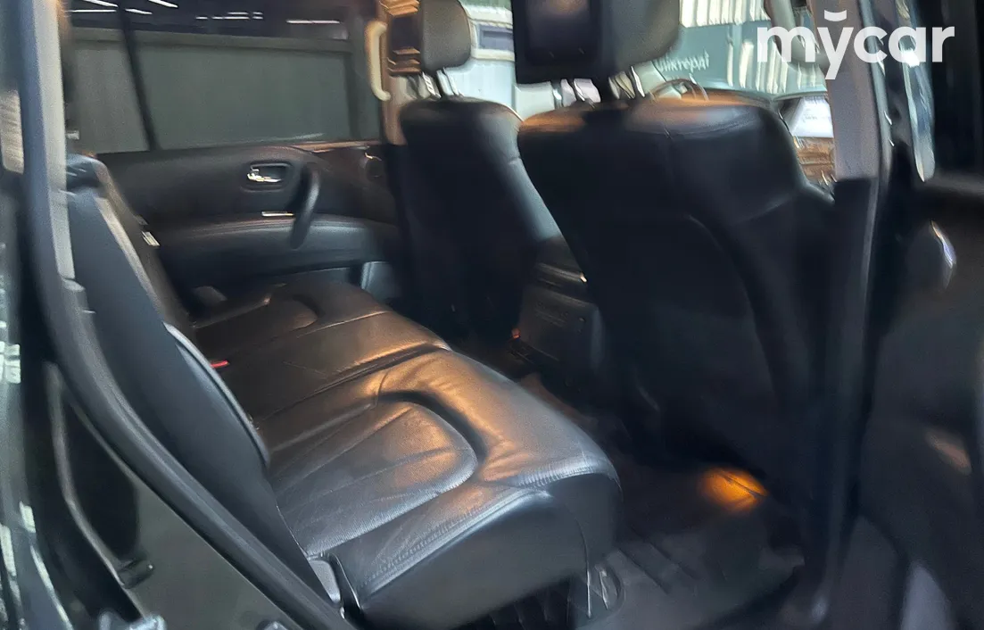 Infiniti QX56 2011