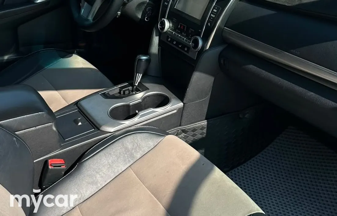 Toyota Camry 2014
