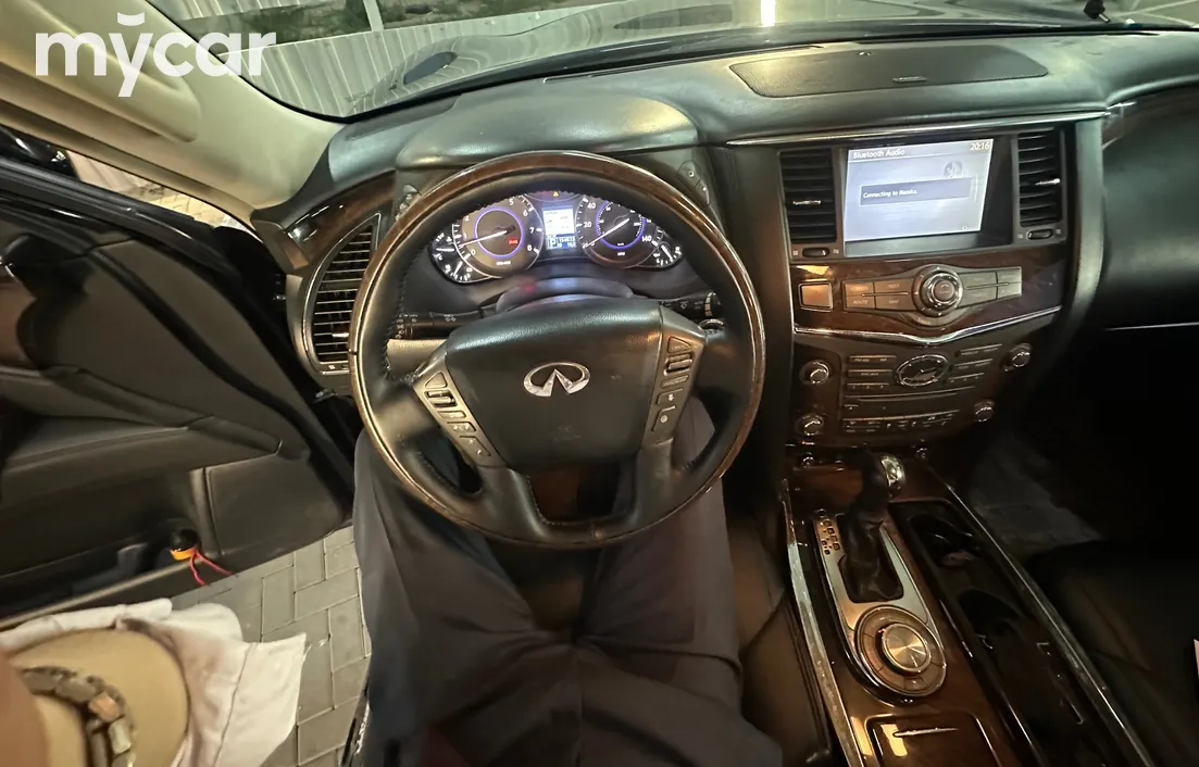 Infiniti QX56 2011