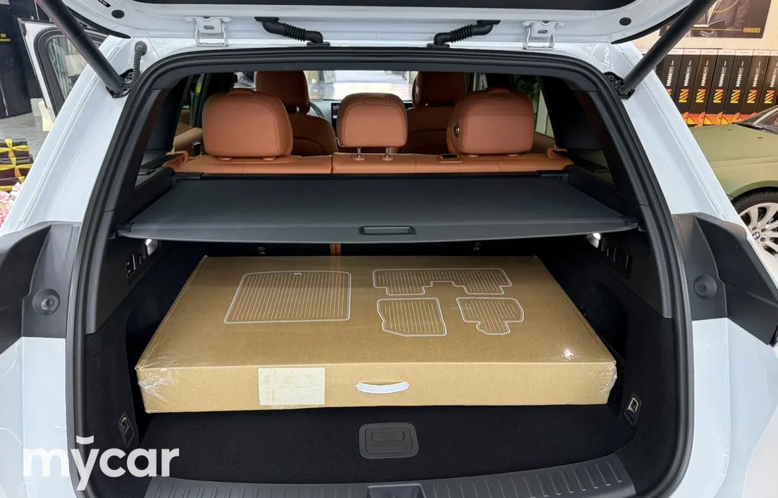 LiXiang L6 2025