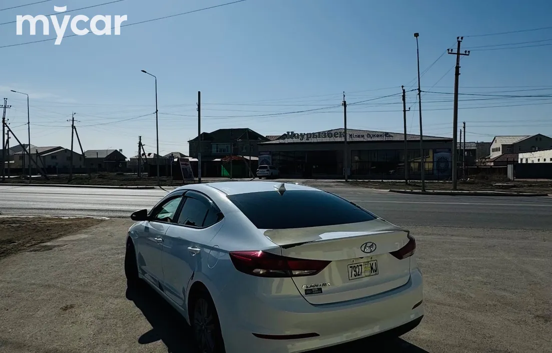 Hyundai Elantra 2017