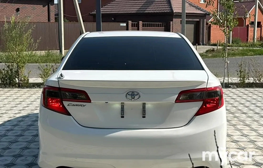 Toyota Camry 2014