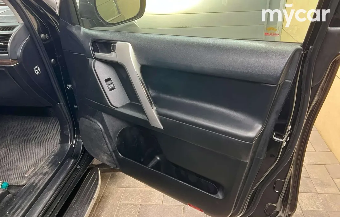 Toyota Land Cruiser Prado 2018
