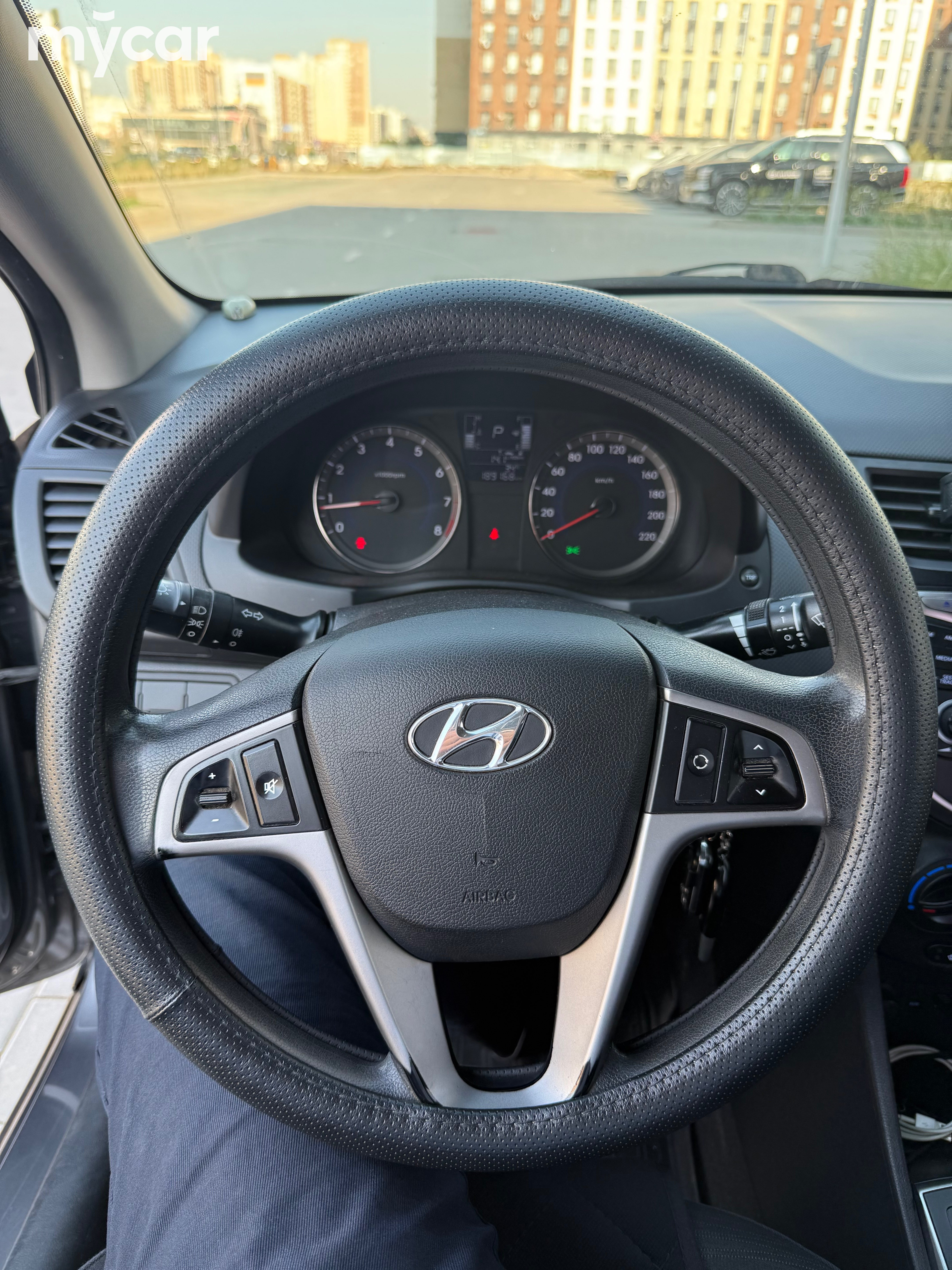 Hyundai Solaris 2015