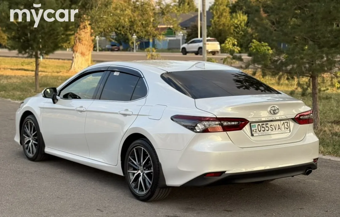 Toyota Camry 2023
