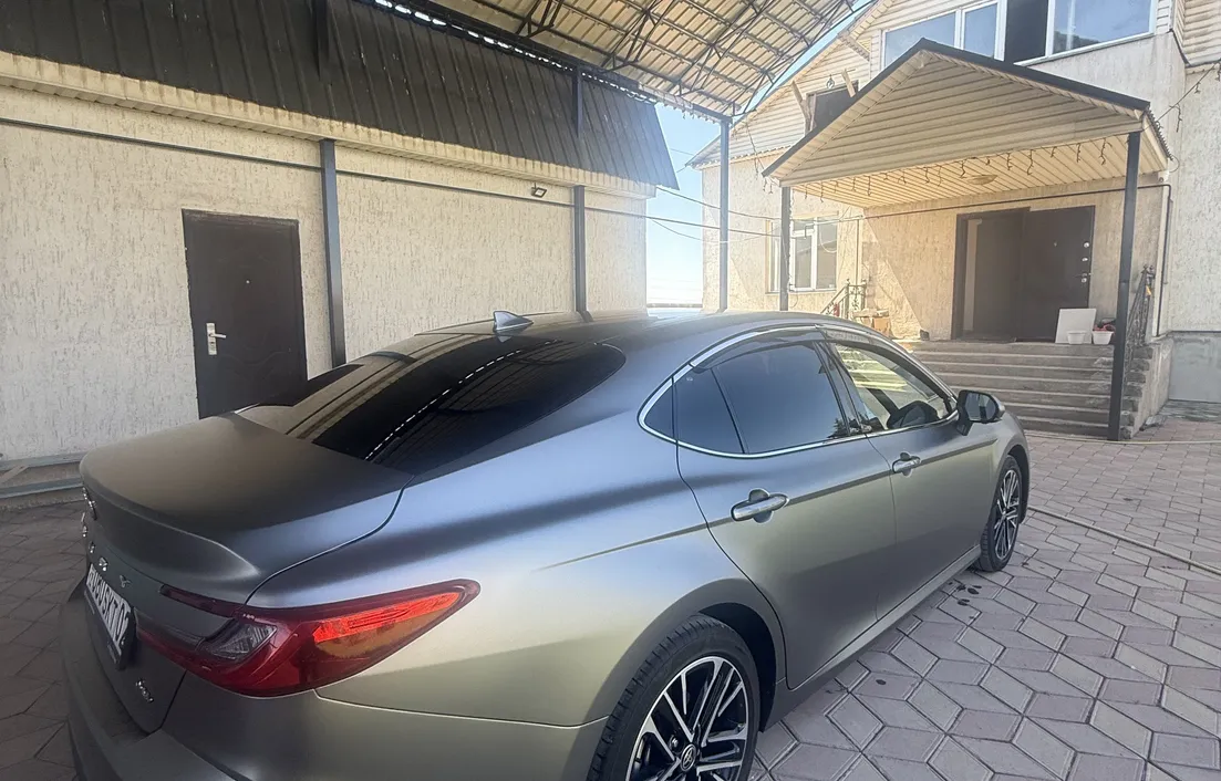Toyota Camry 2025