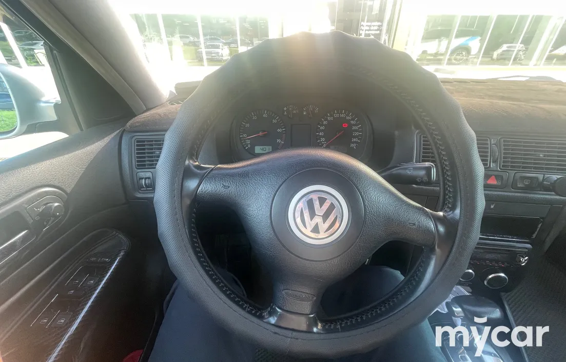 Volkswagen Golf 2003