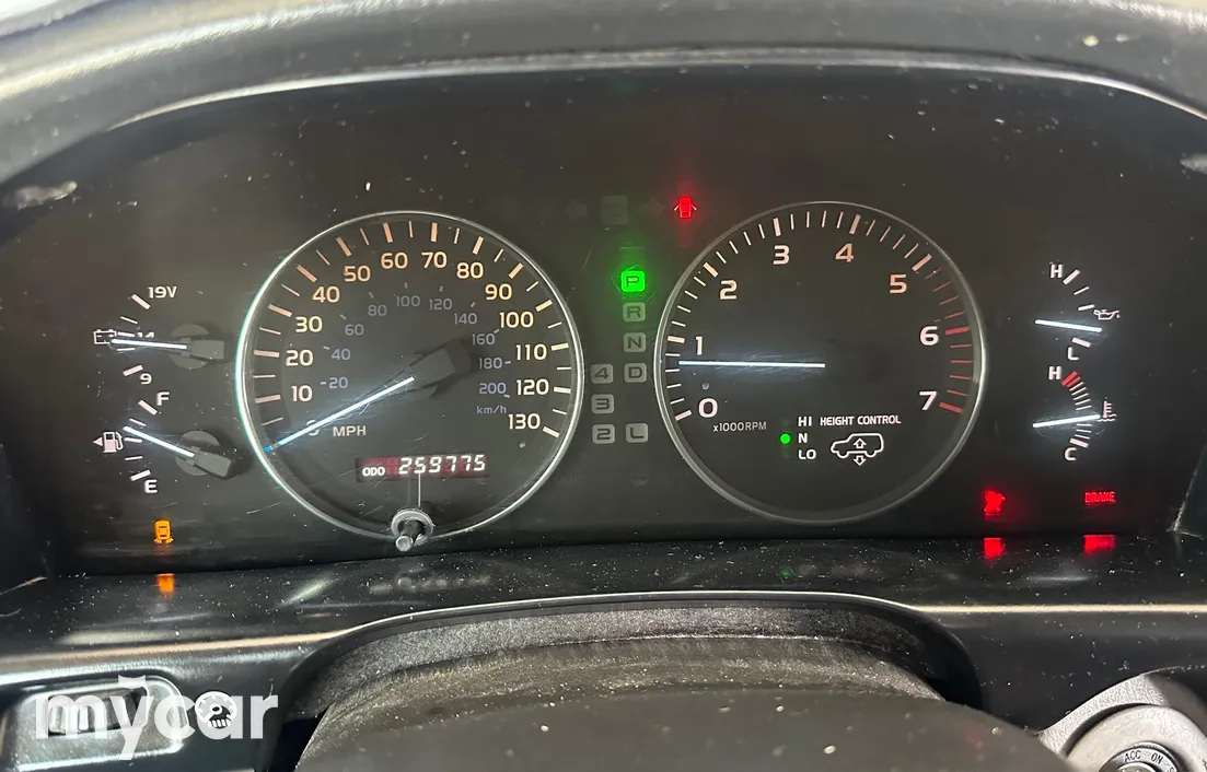 Lexus LX 2004