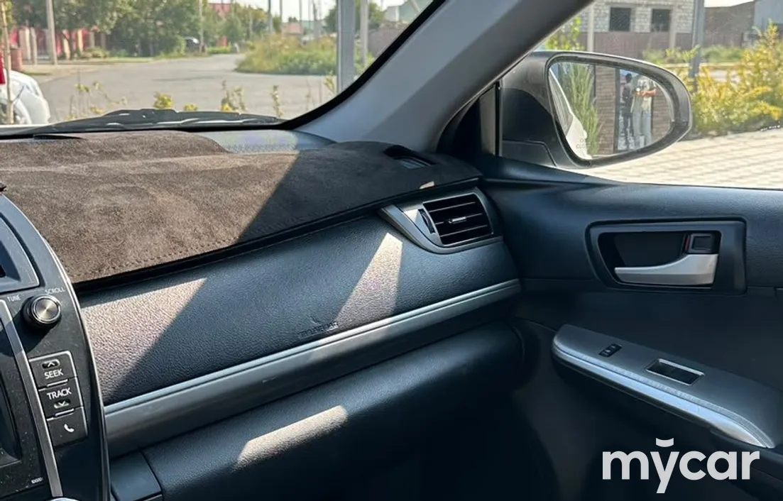 Toyota Camry 2014