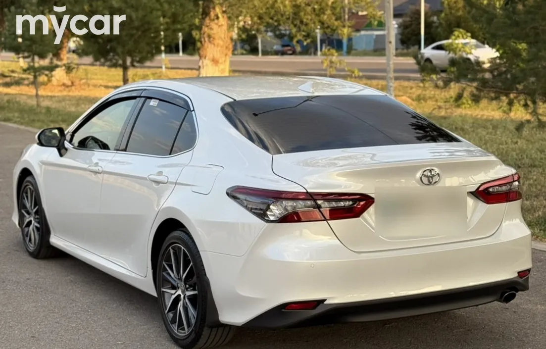 Toyota Camry 2023