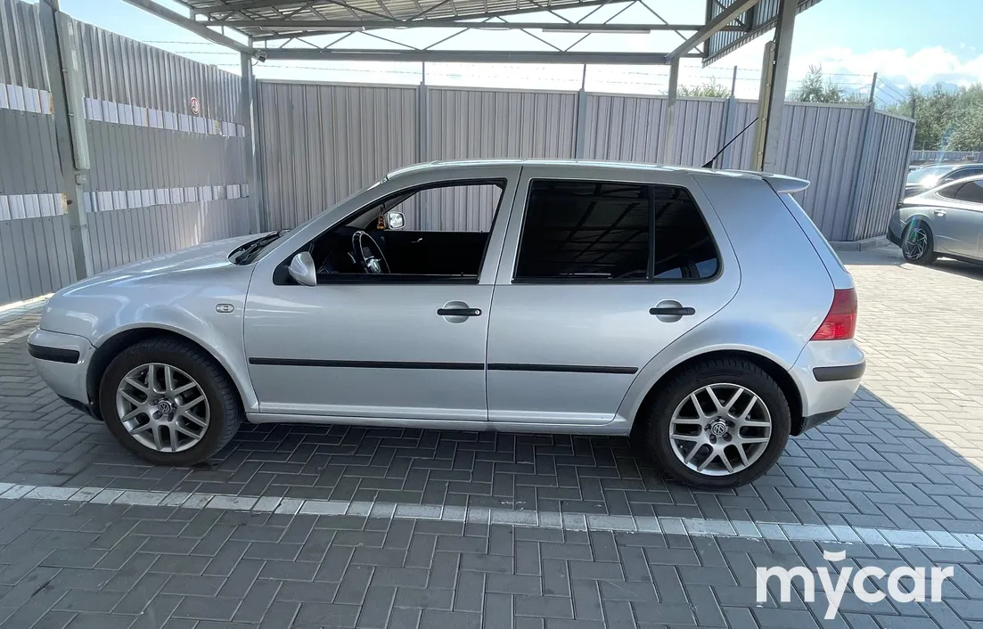 Volkswagen Golf 2001