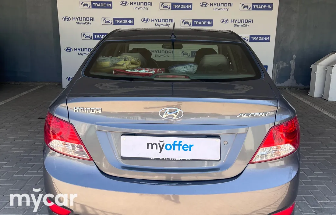 Hyundai Accent 2013