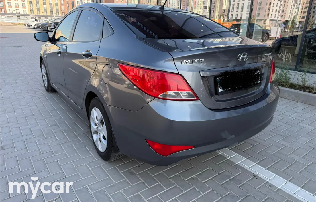Hyundai Solaris 2015