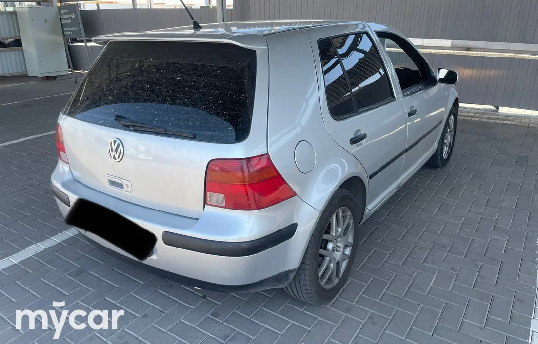 Volkswagen Golf 2001