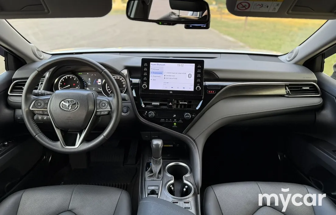 Toyota Camry 2023