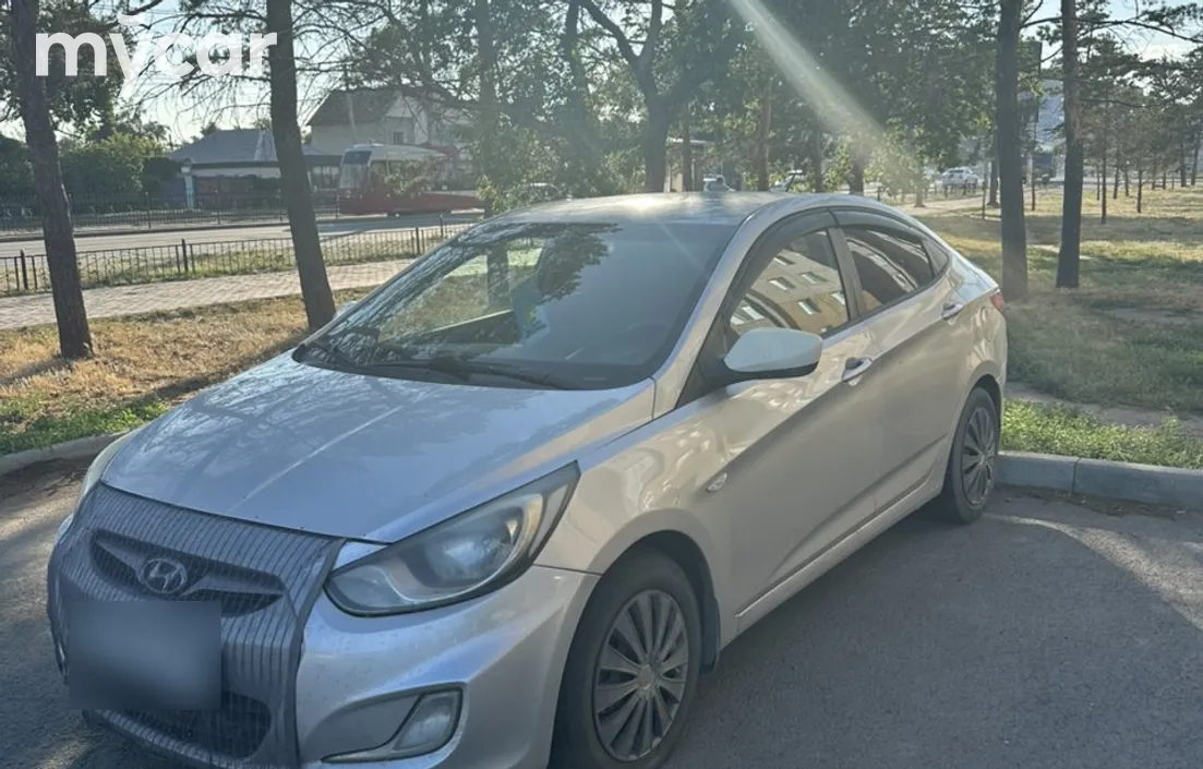 Hyundai Accent 2014