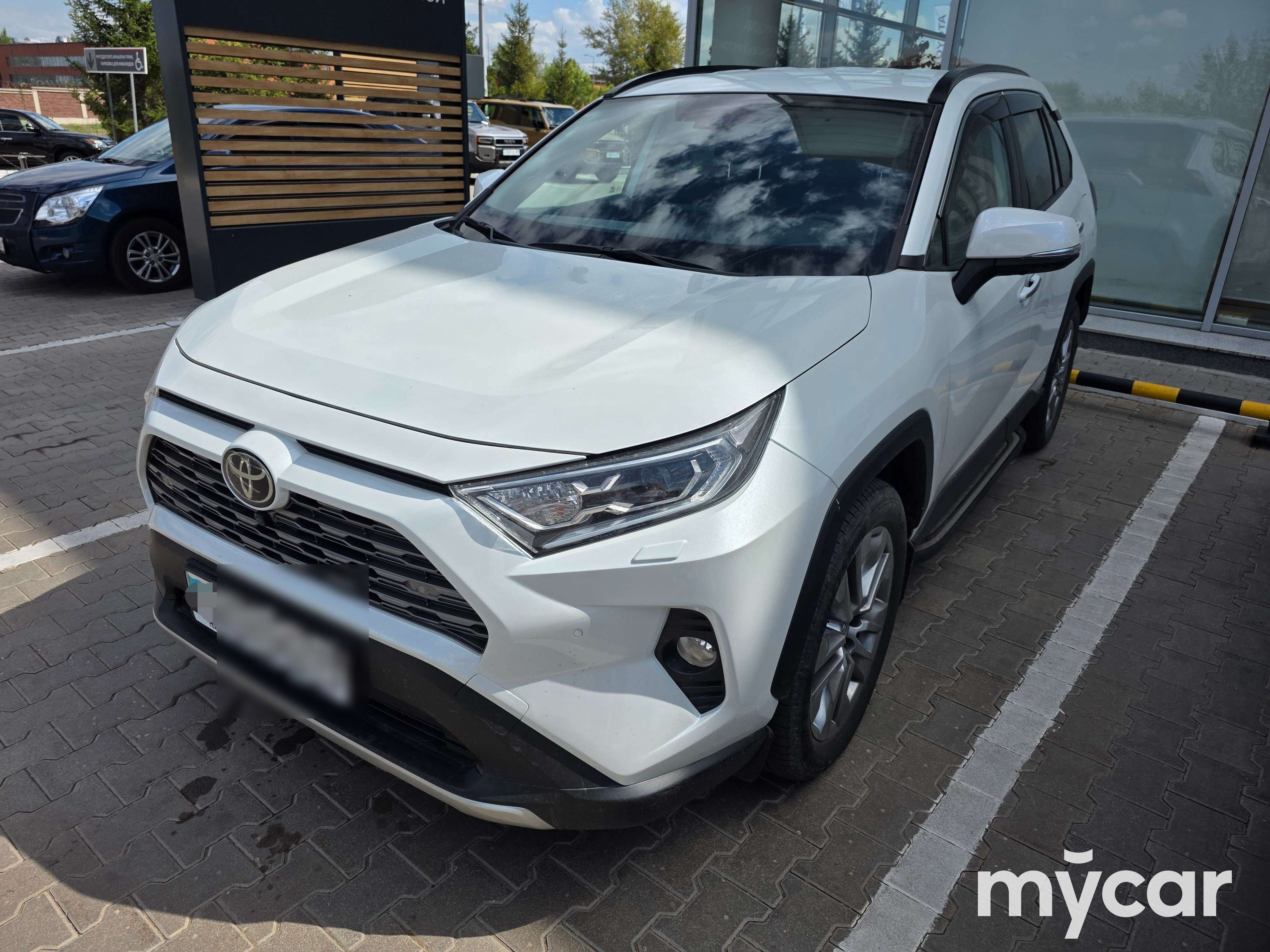 Toyota RAV4 2021