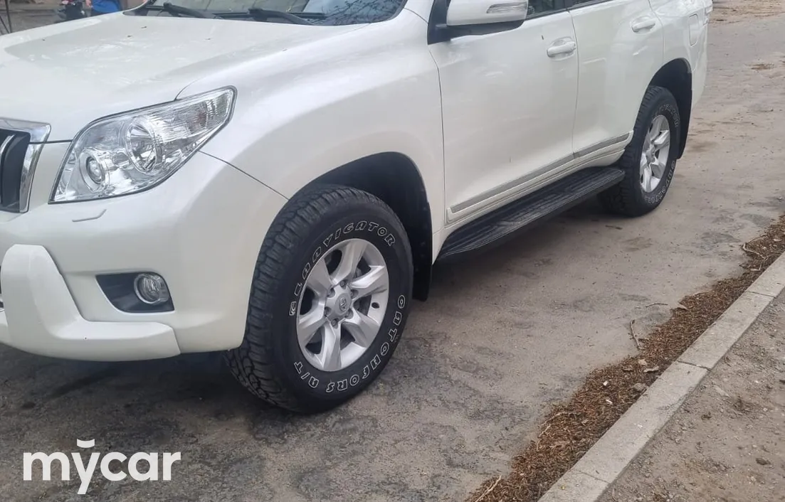 Toyota Land Cruiser Prado 2013