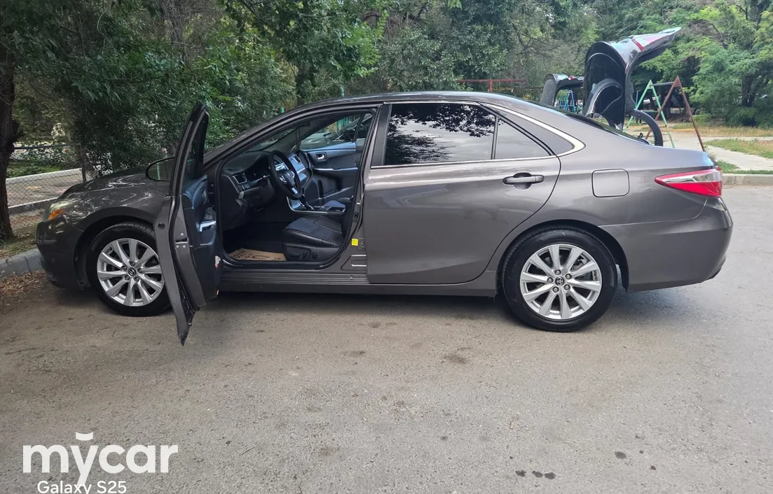 Toyota Camry 2015