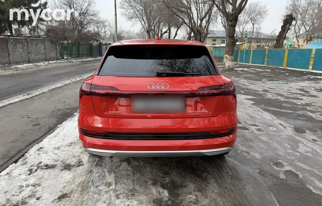 Audi e-tron 2021