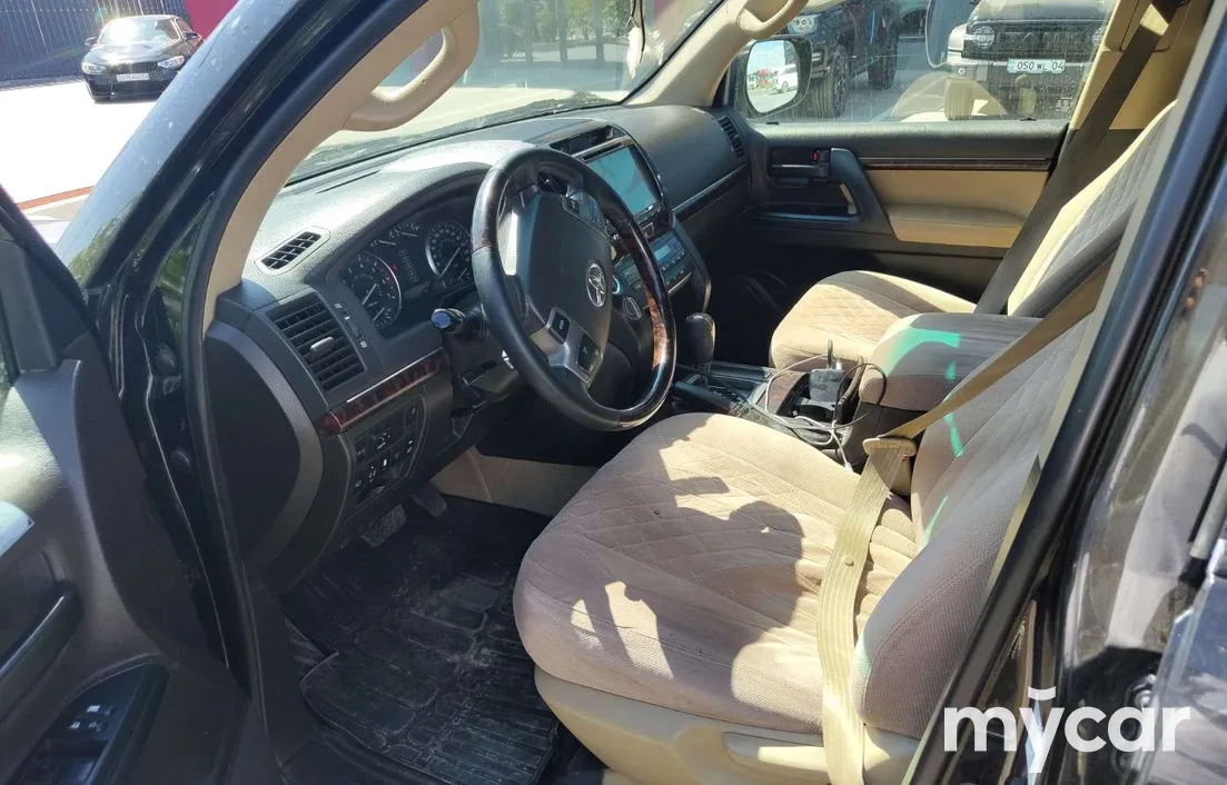Toyota Land Cruiser 2010