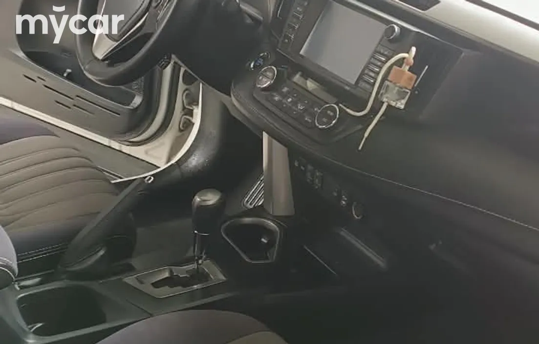 Toyota RAV4 2017