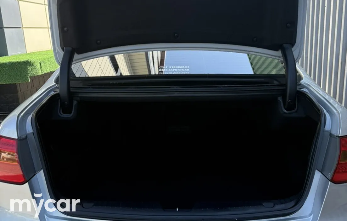 Kia K7 2010