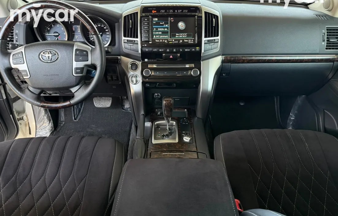 Toyota Land Cruiser 2015