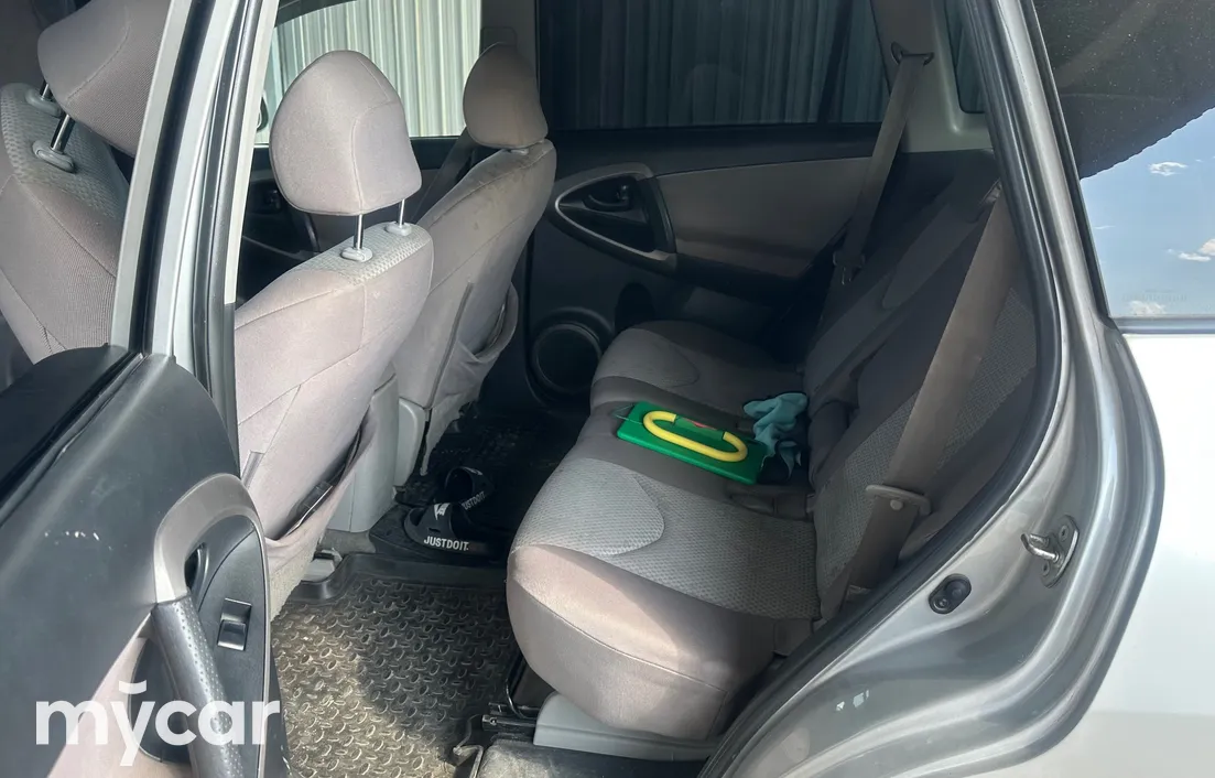 Toyota RAV4 2005