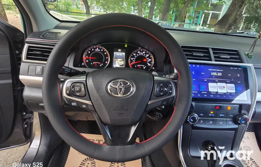 Toyota Camry 2015