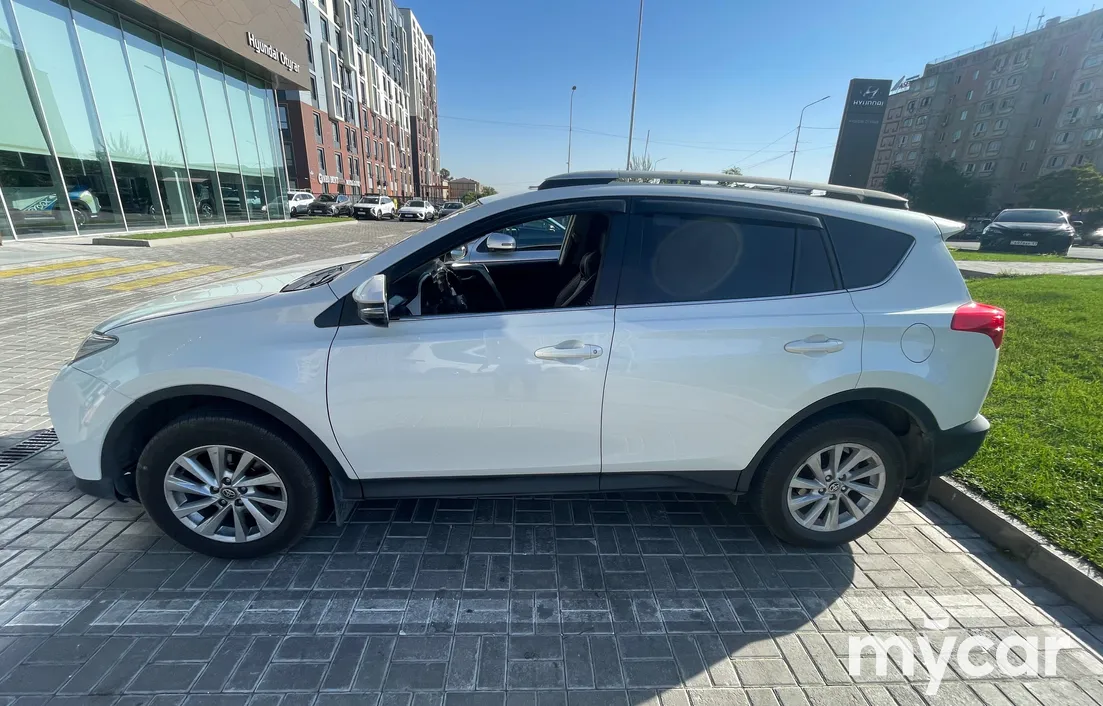Toyota RAV4 2014