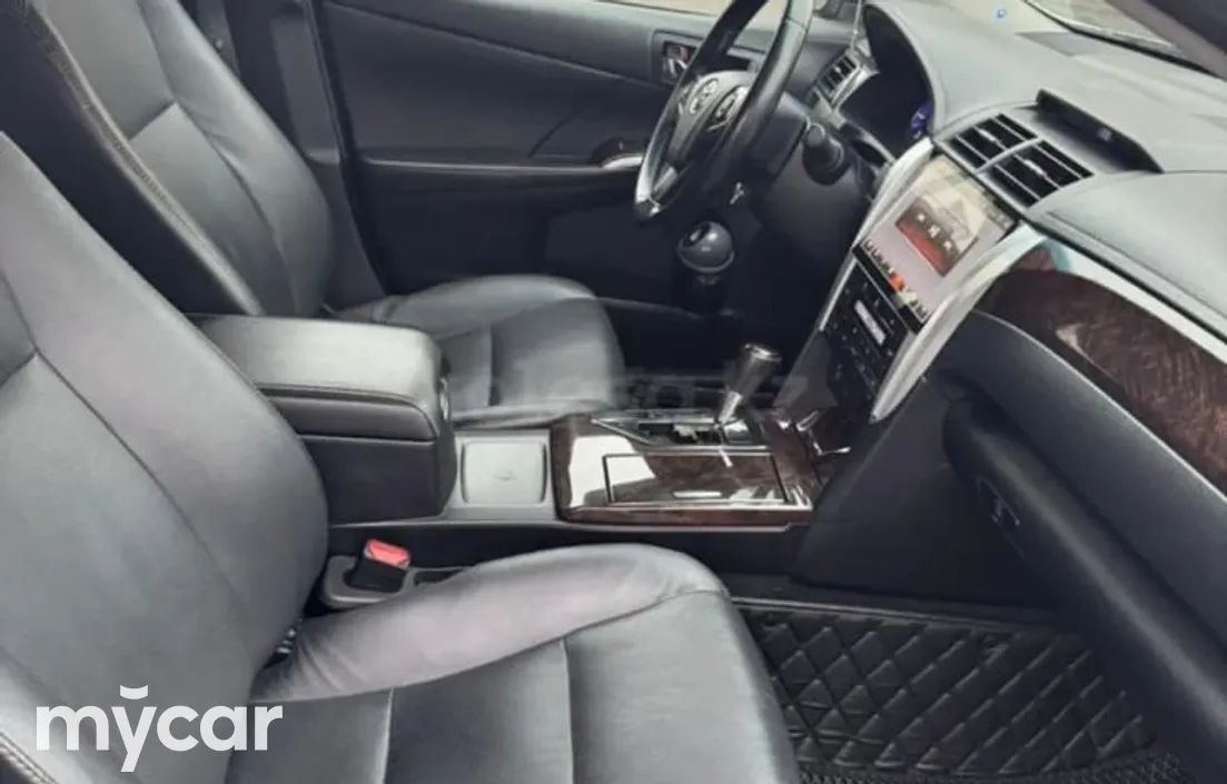 Toyota Camry 2014