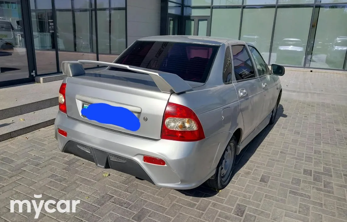 LADA Priora 2012