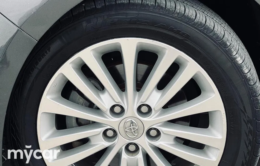 Toyota Avalon 2013
