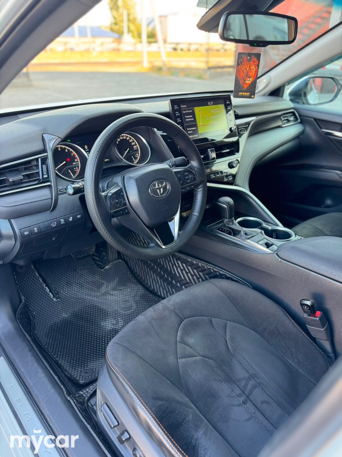 Toyota Camry 2021