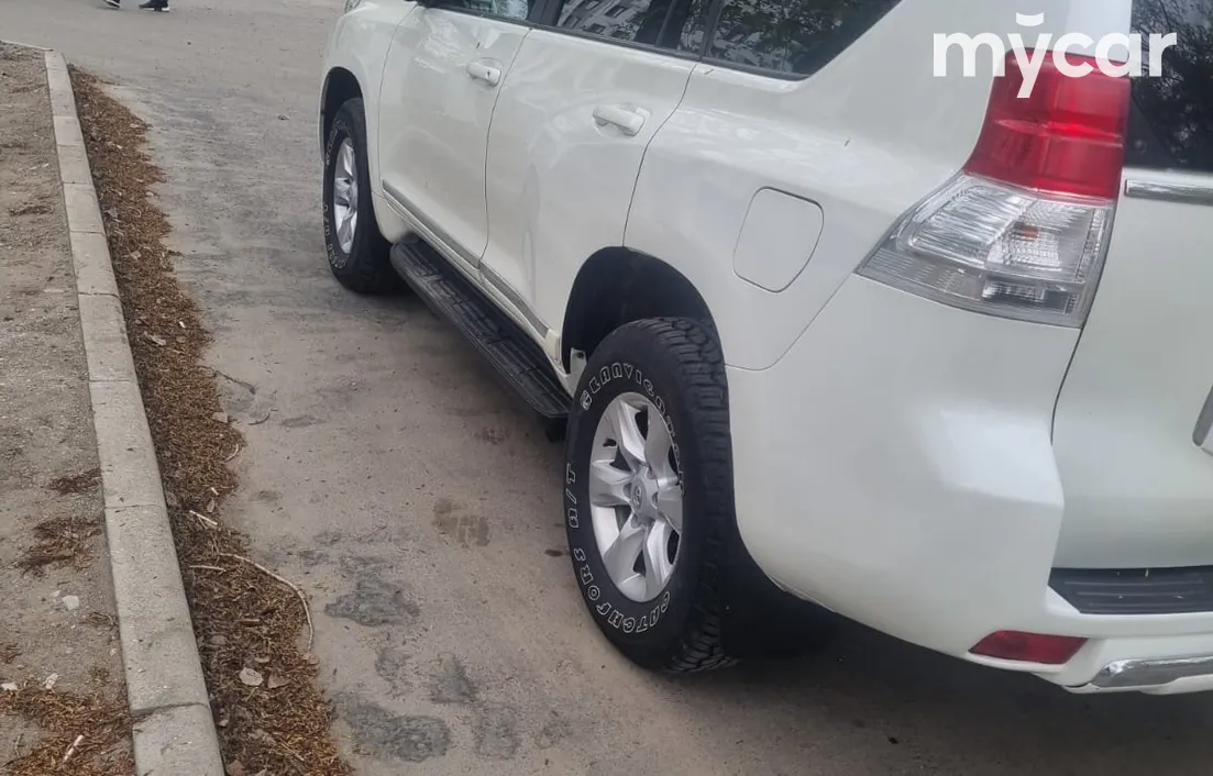 Toyota Land Cruiser Prado 2013