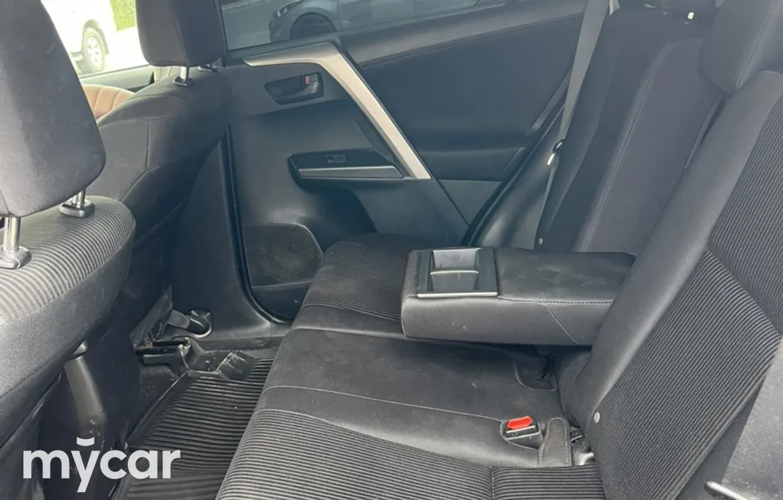 Toyota RAV4 2017