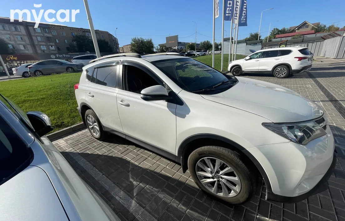 Toyota RAV4 2014