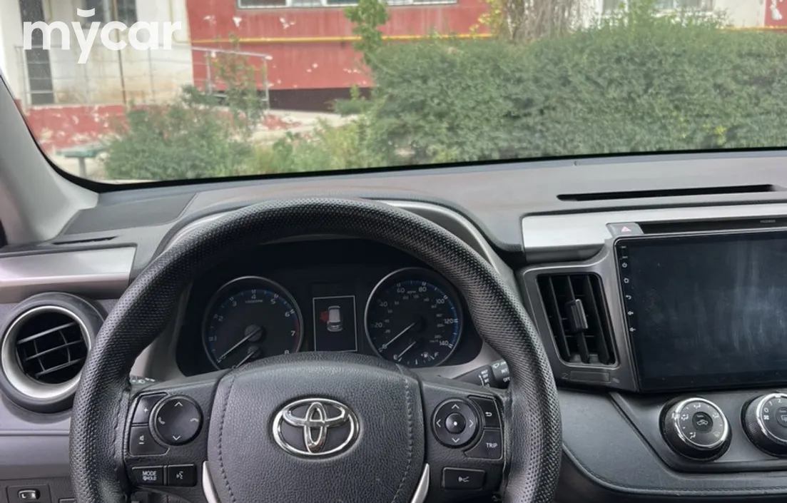 Toyota RAV4 2017