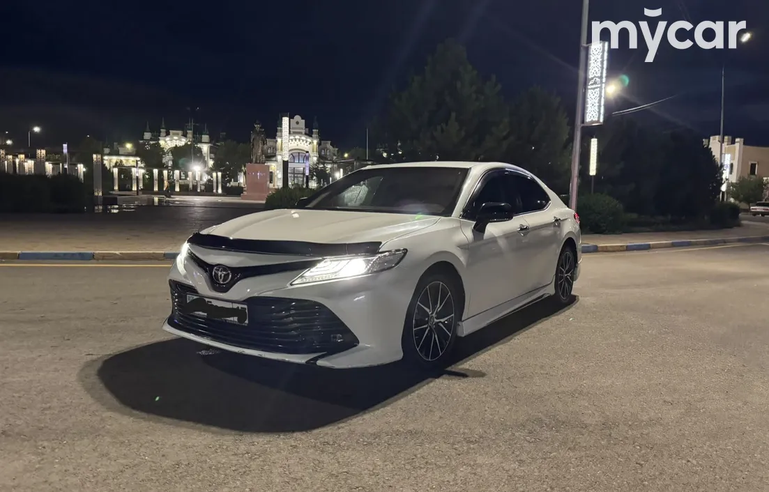 Toyota Camry 2019