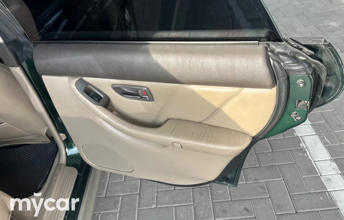Subaru Legacy 2000