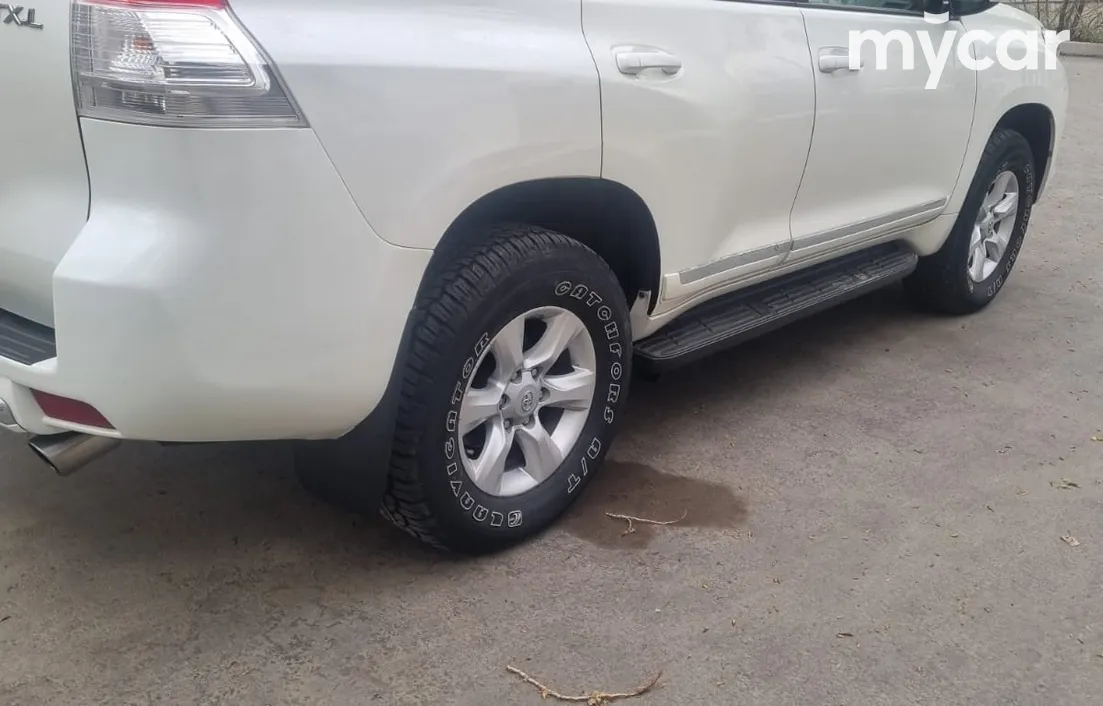 Toyota Land Cruiser Prado 2013