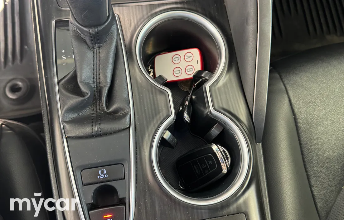 Toyota Camry 2023