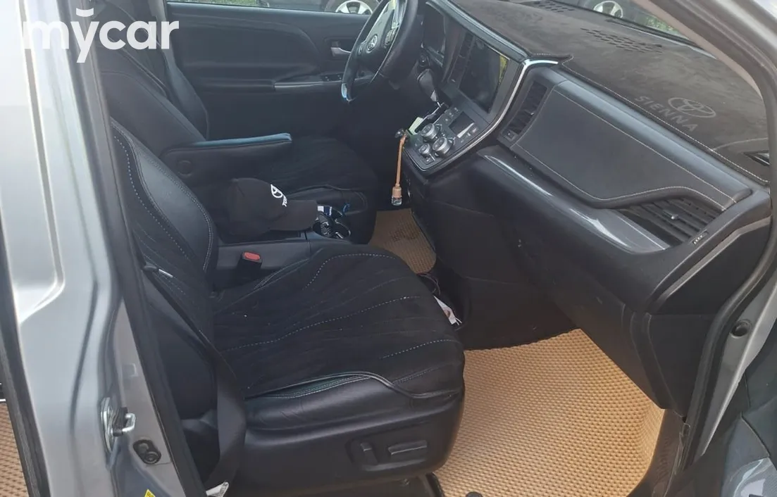 Toyota Sienna 2014