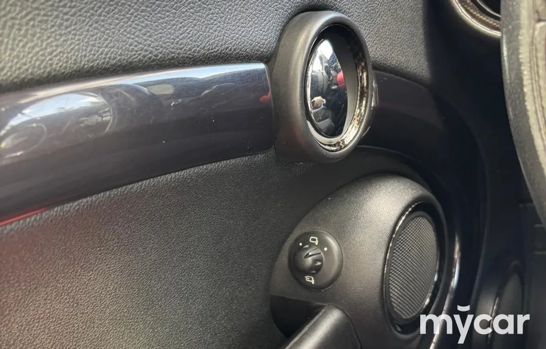 Mini Hatch 2008