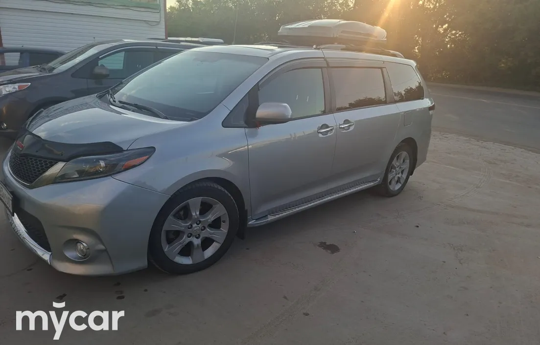 Toyota Sienna 2014