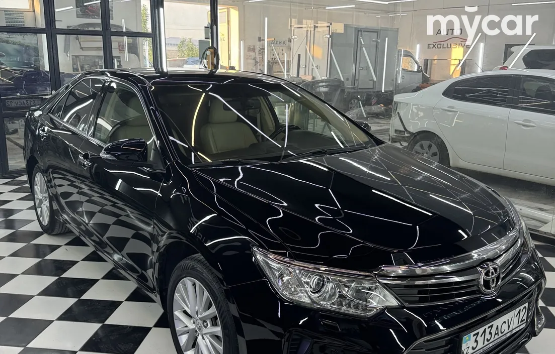 Toyota Camry 2015