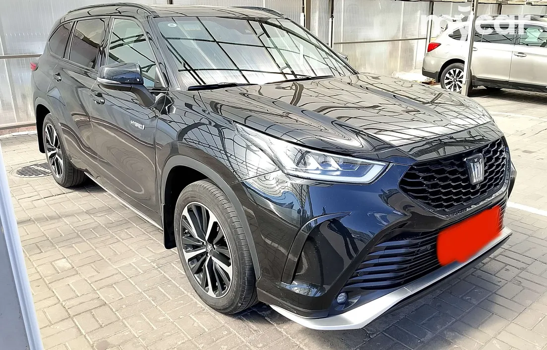 Toyota Crown Kluger 2022