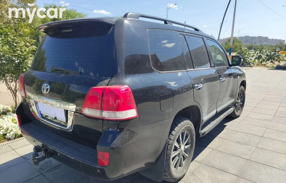 Toyota Land Cruiser 2010